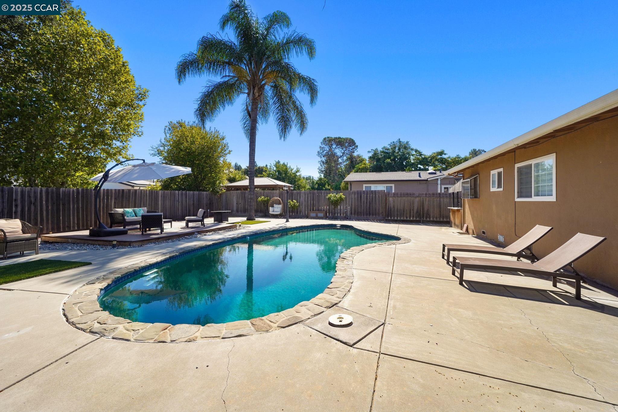 4317 Cowell Rd