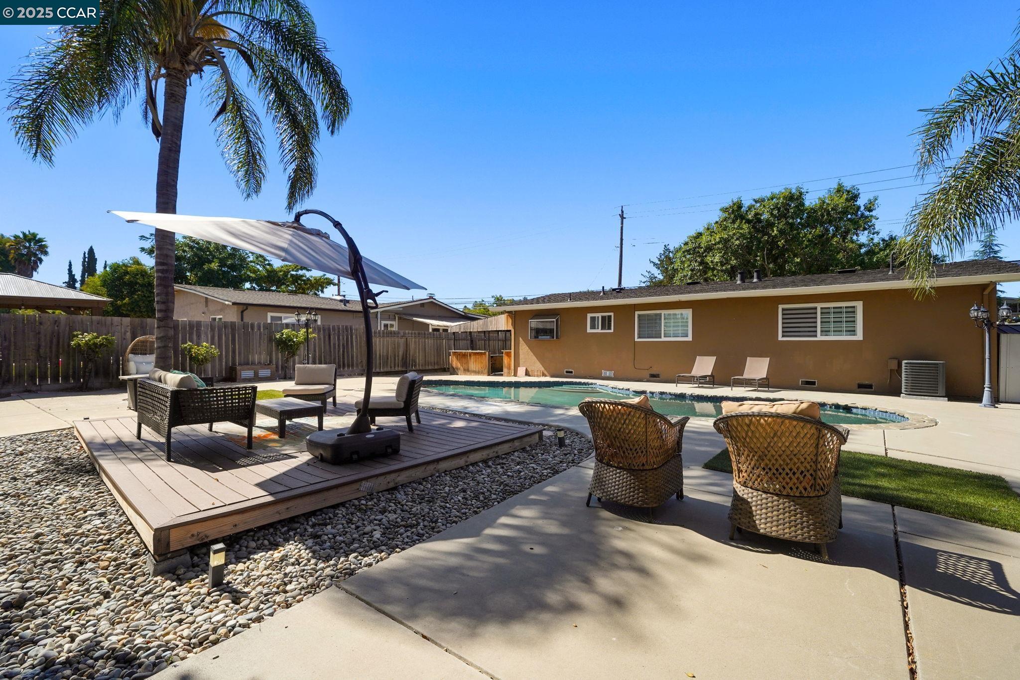 4317 Cowell Rd