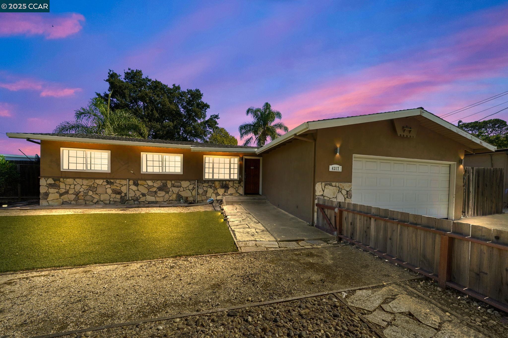 4317 Cowell Rd
