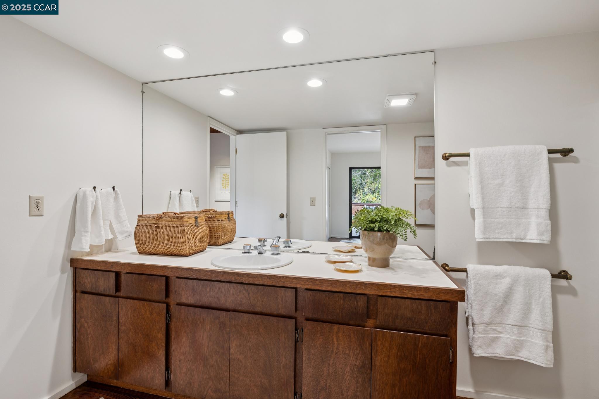 388 Camino Sobrante