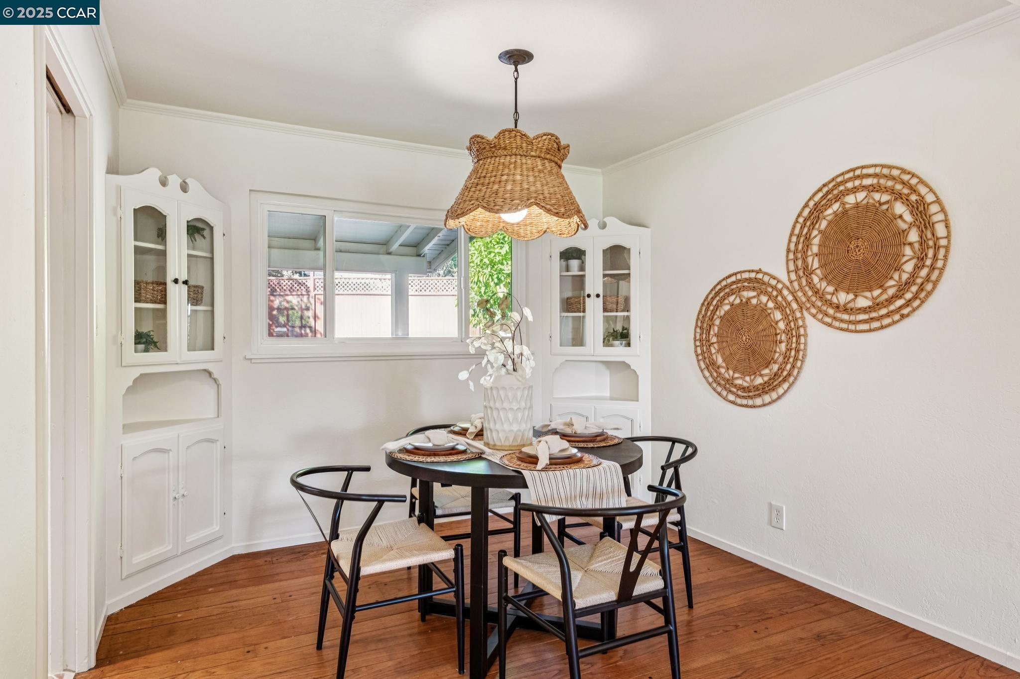 11 Forest Hills Ct