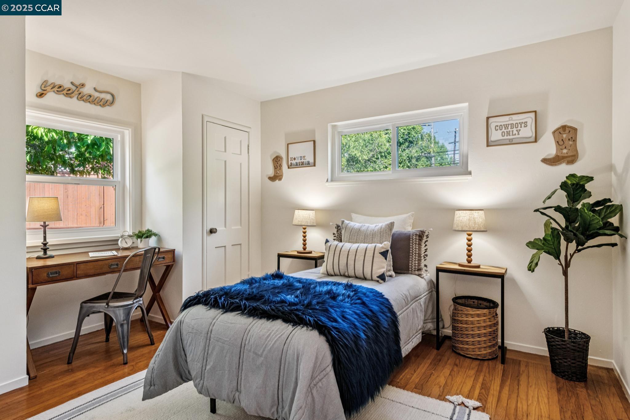 11 Forest Hills Ct