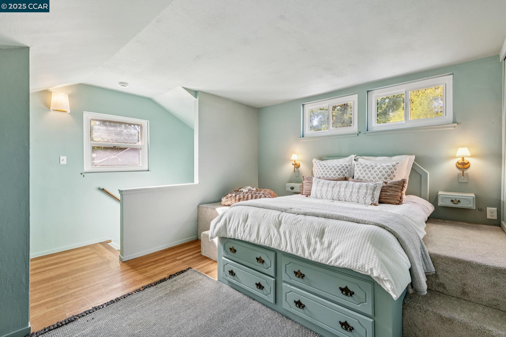 11 Forest Hills Ct