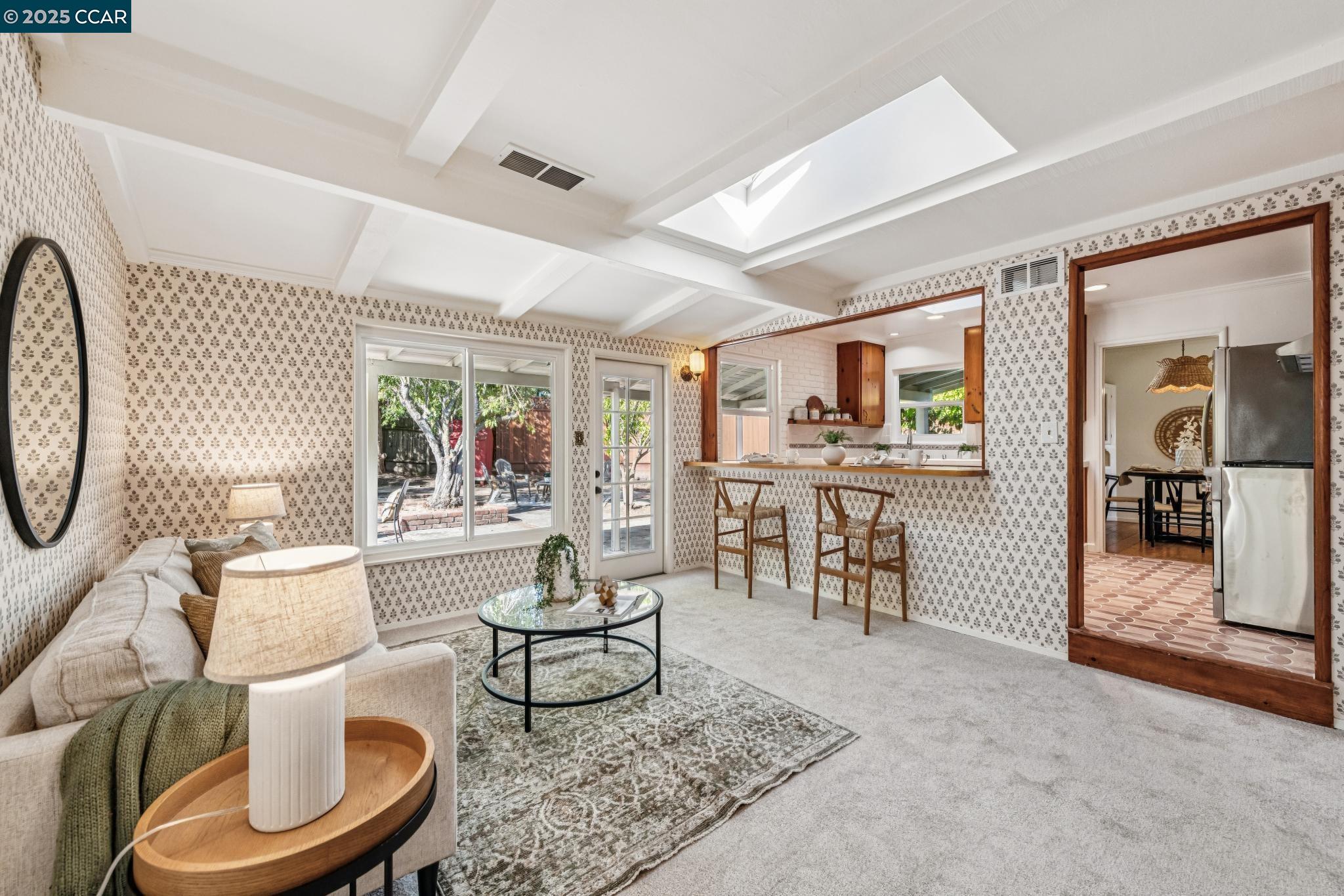 11 Forest Hills Ct