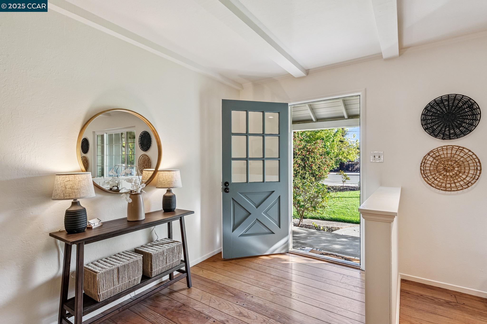 11 Forest Hills Ct