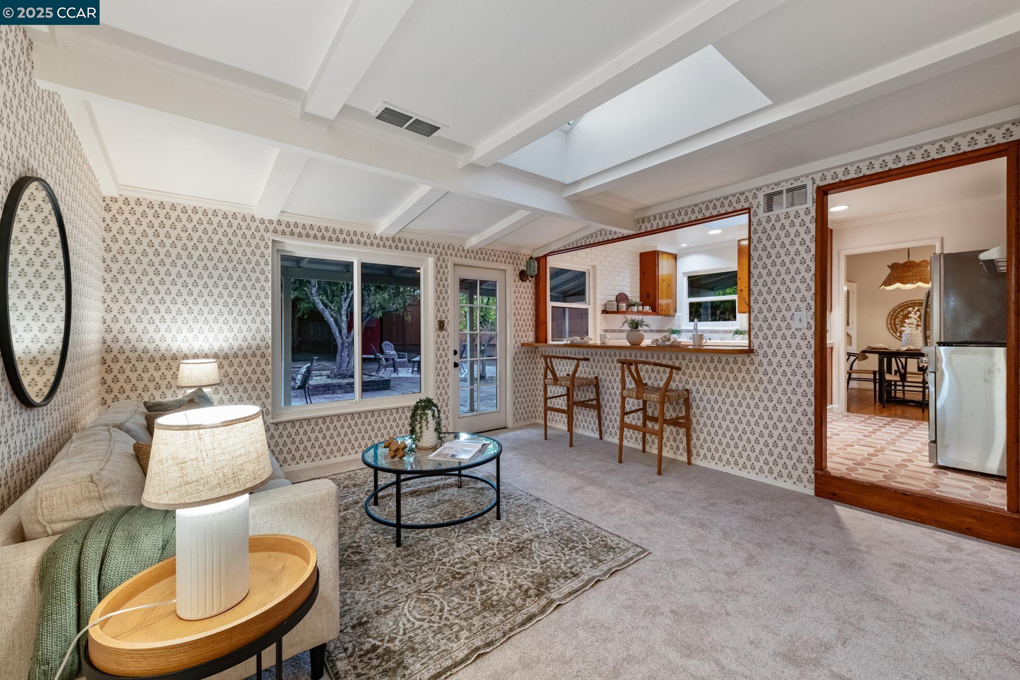 11 Forest Hills Ct