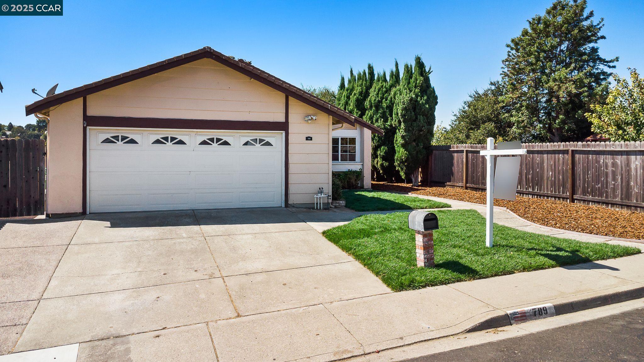 789 Coral Ridge Cir