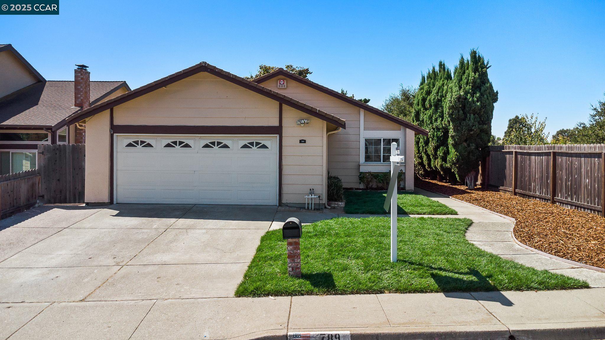 789 Coral Ridge Cir