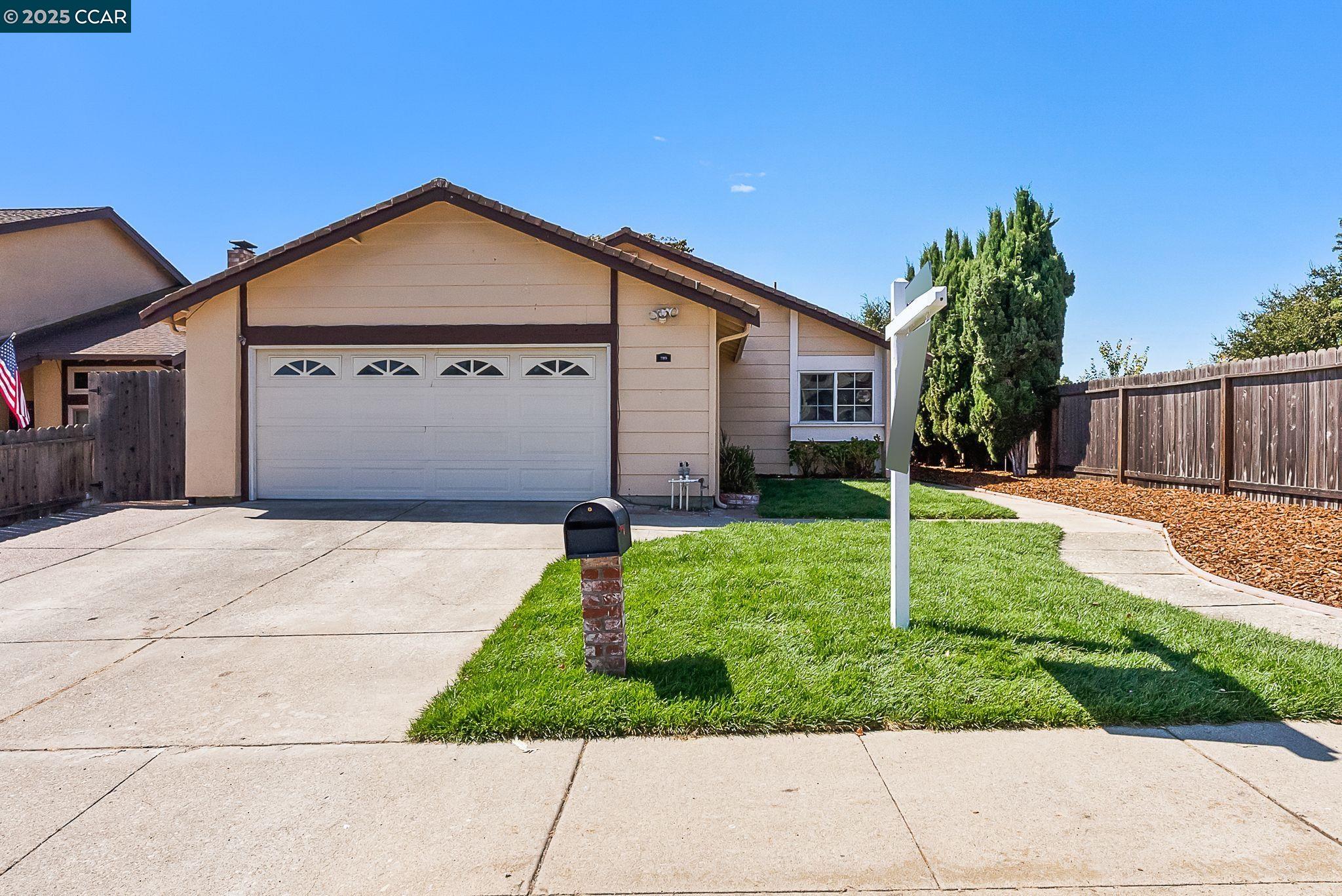 789 Coral Ridge Cir