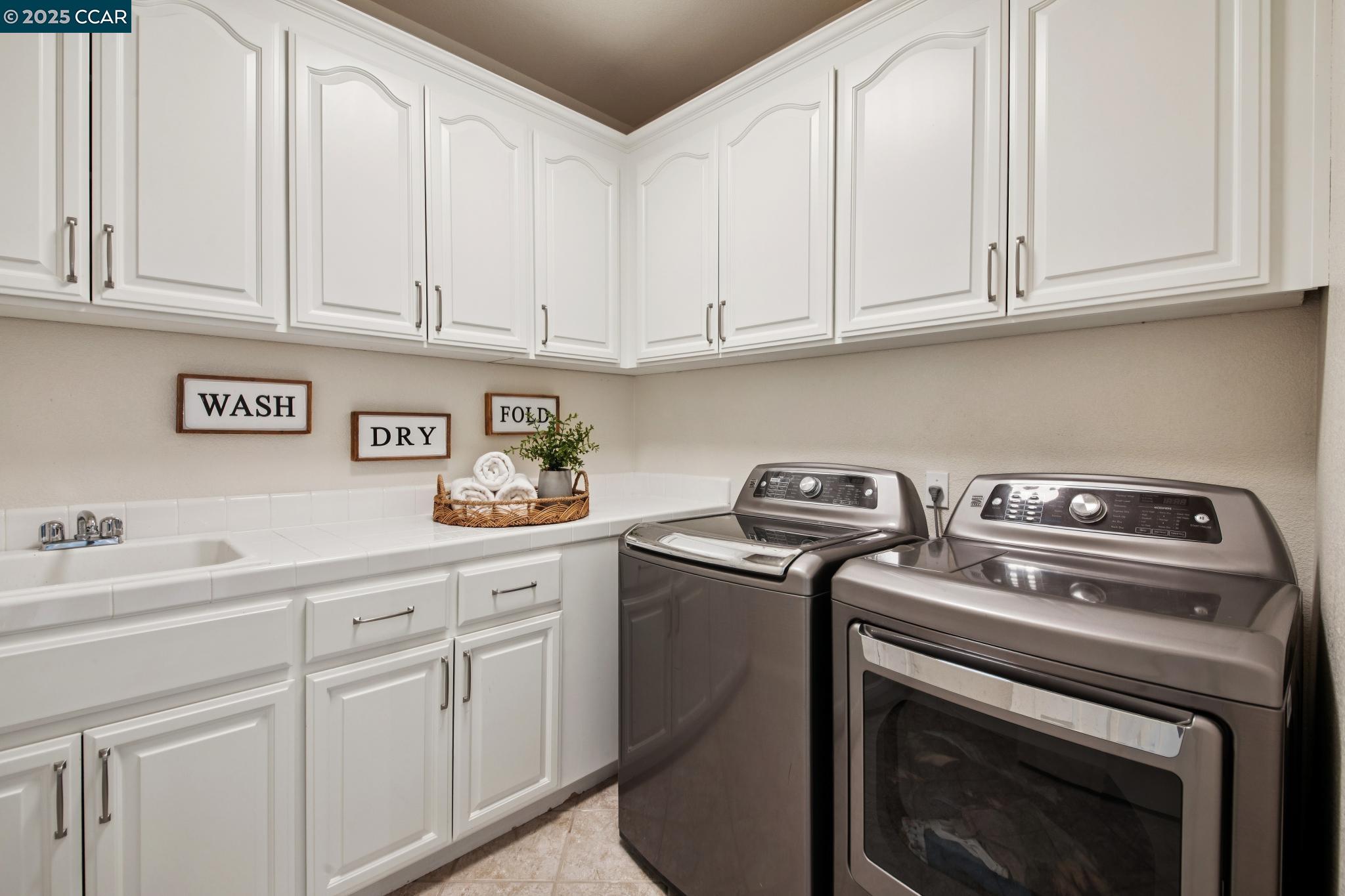 455 Kit Fox Ct