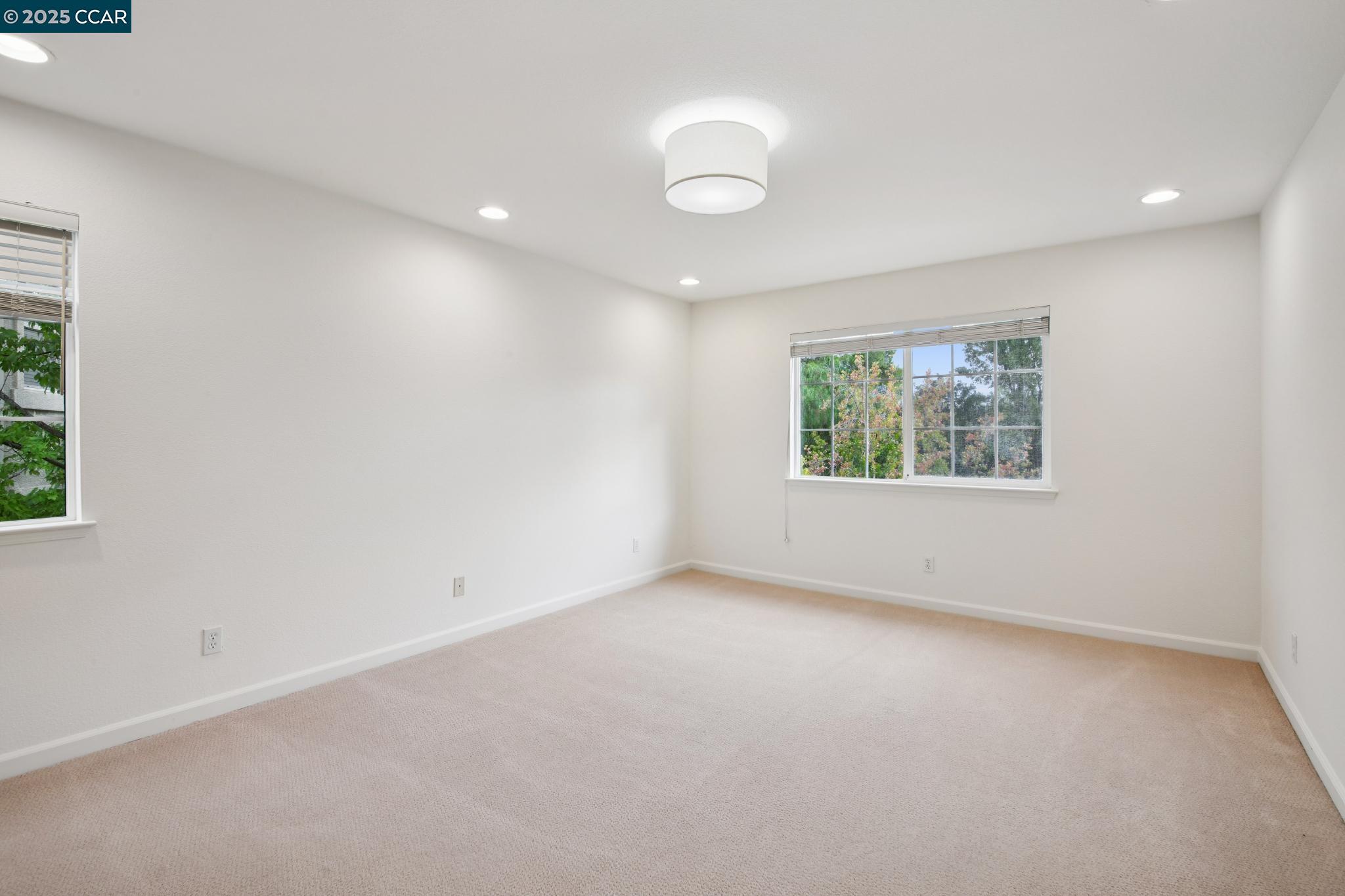 455 Kit Fox Ct