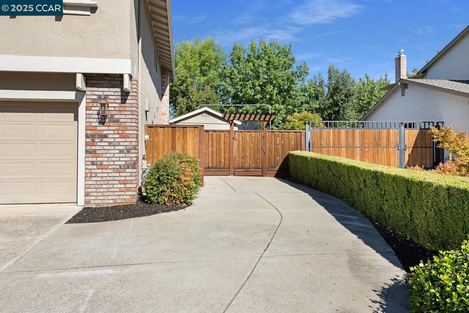 1290 Easley Dr