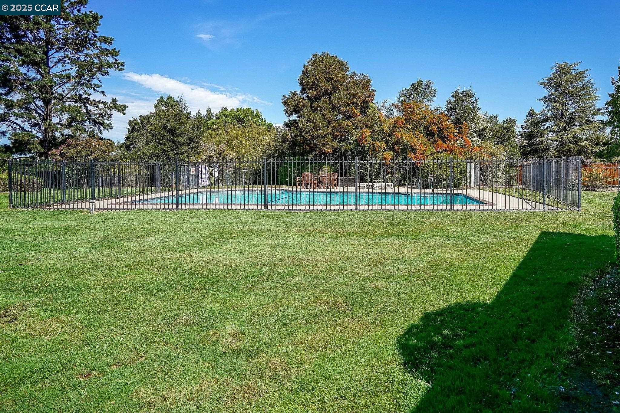2615 Marsh Dr
