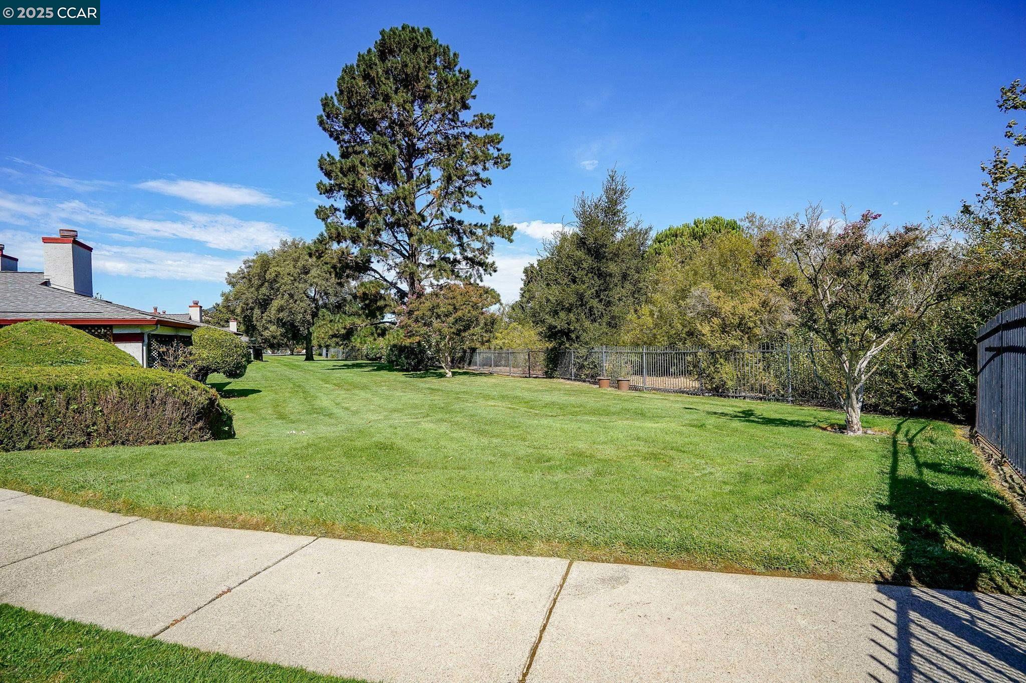 2615 Marsh Dr