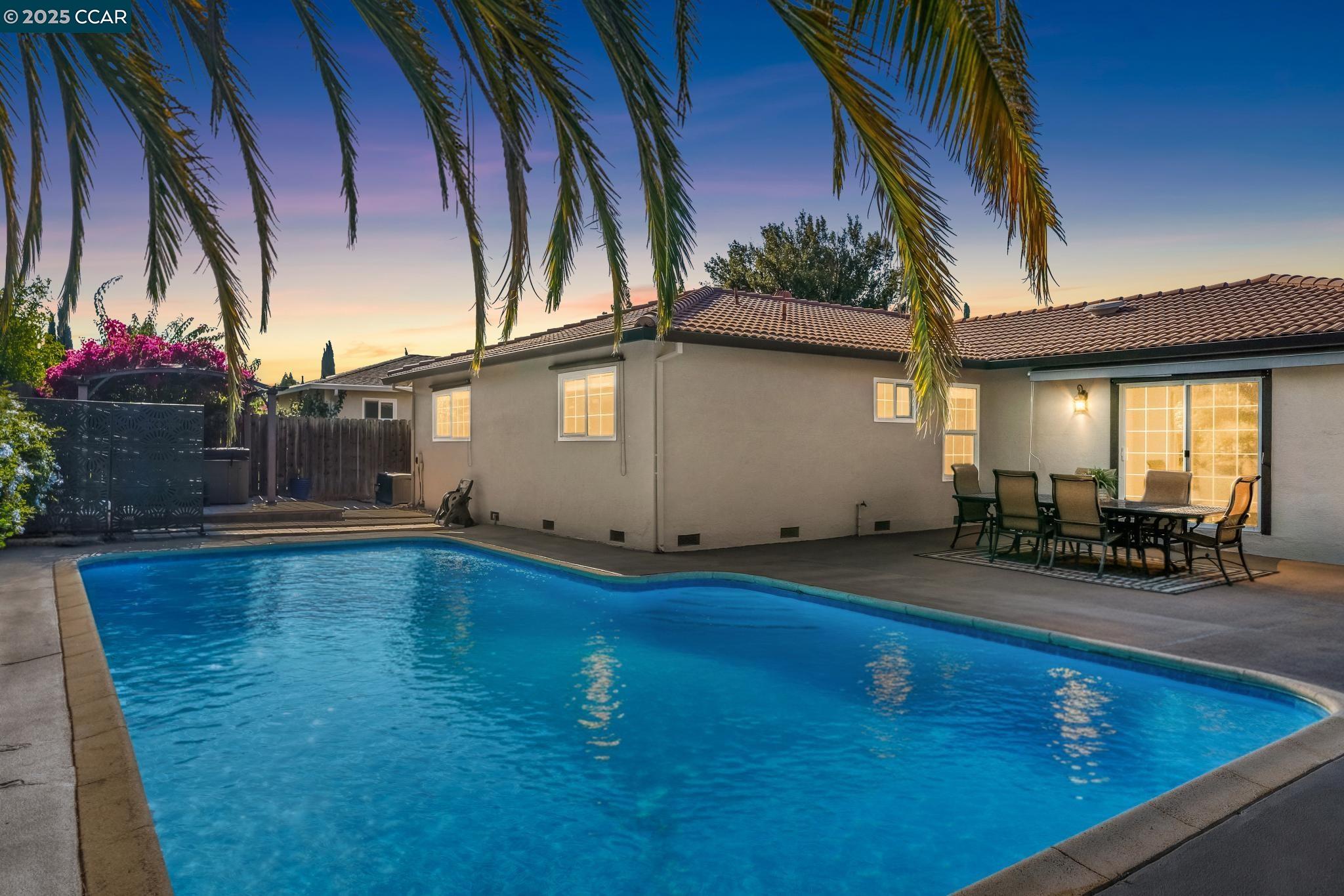 1274 Stephanie Ct