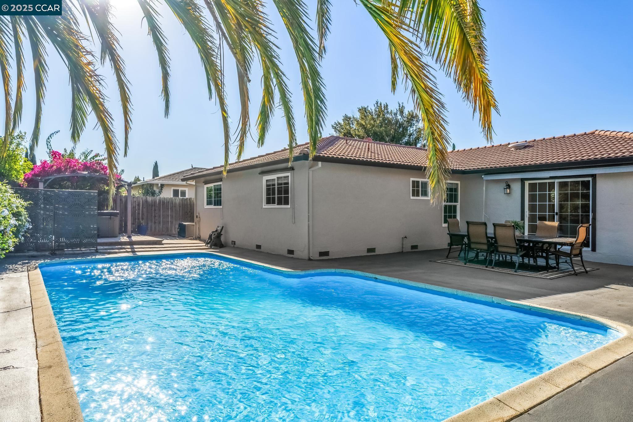 1274 Stephanie Ct