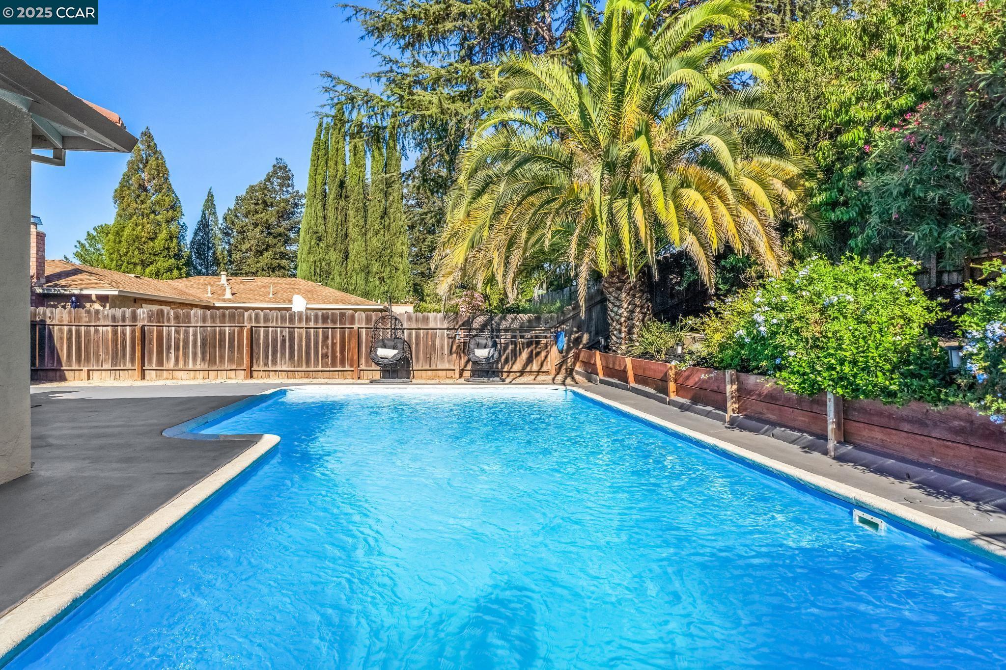 1274 Stephanie Ct