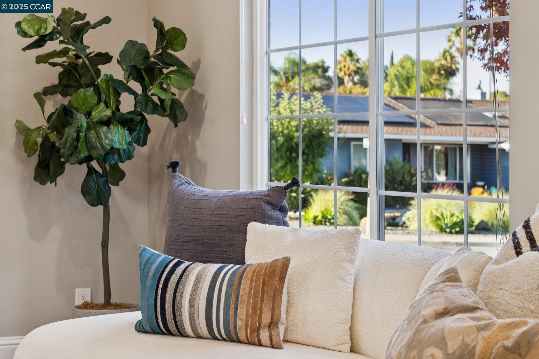 1274 Stephanie Ct