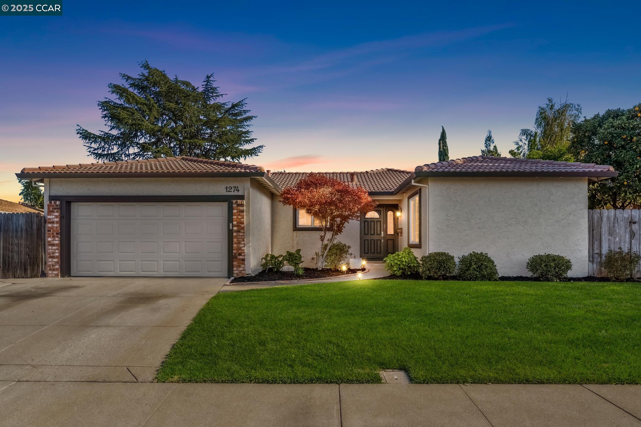 1274 Stephanie Ct