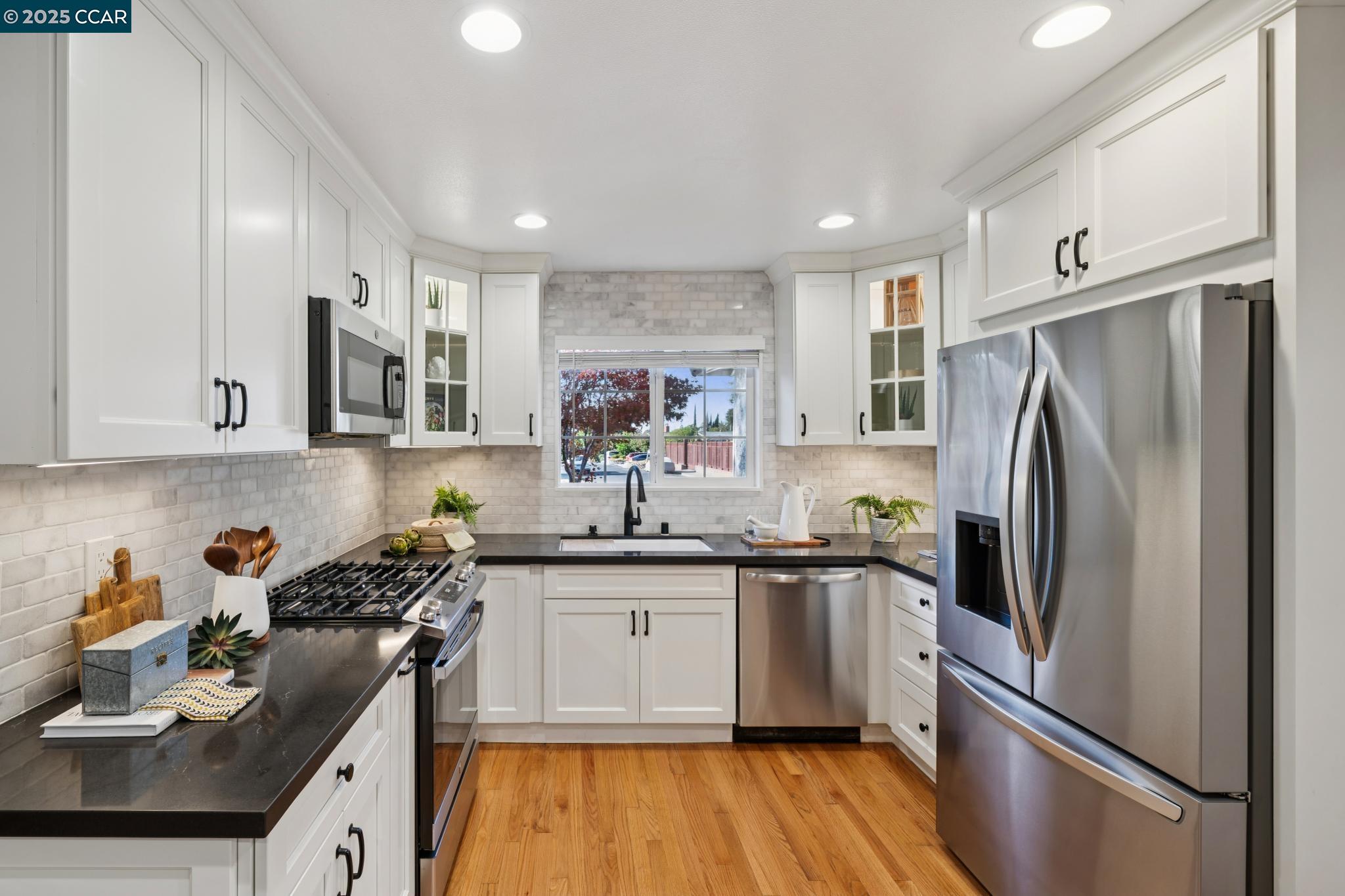 1274 Stephanie Ct