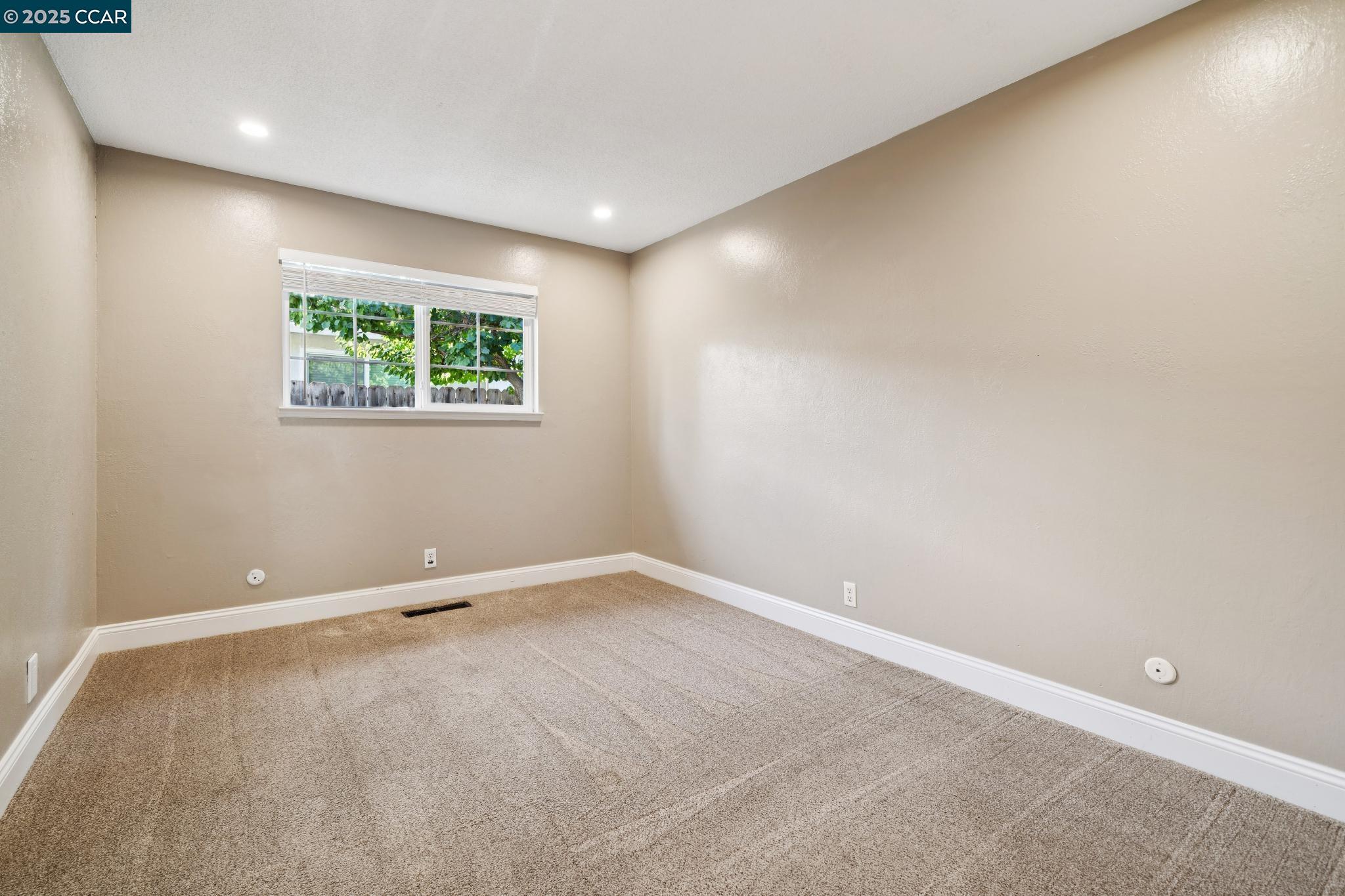 1274 Stephanie Ct