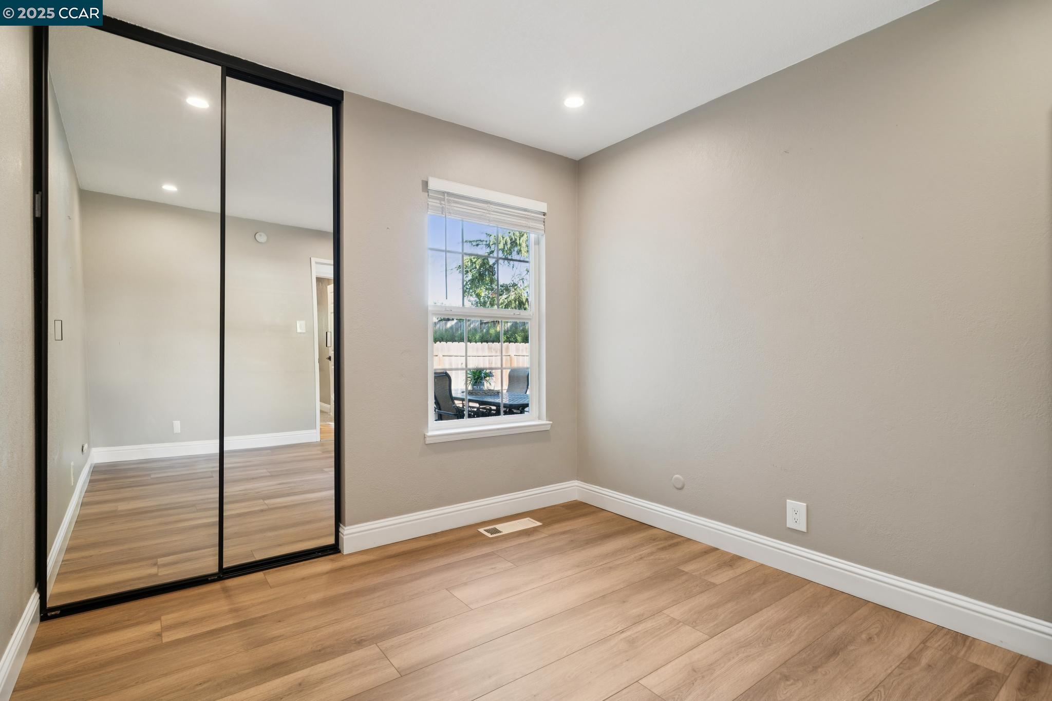 1274 Stephanie Ct