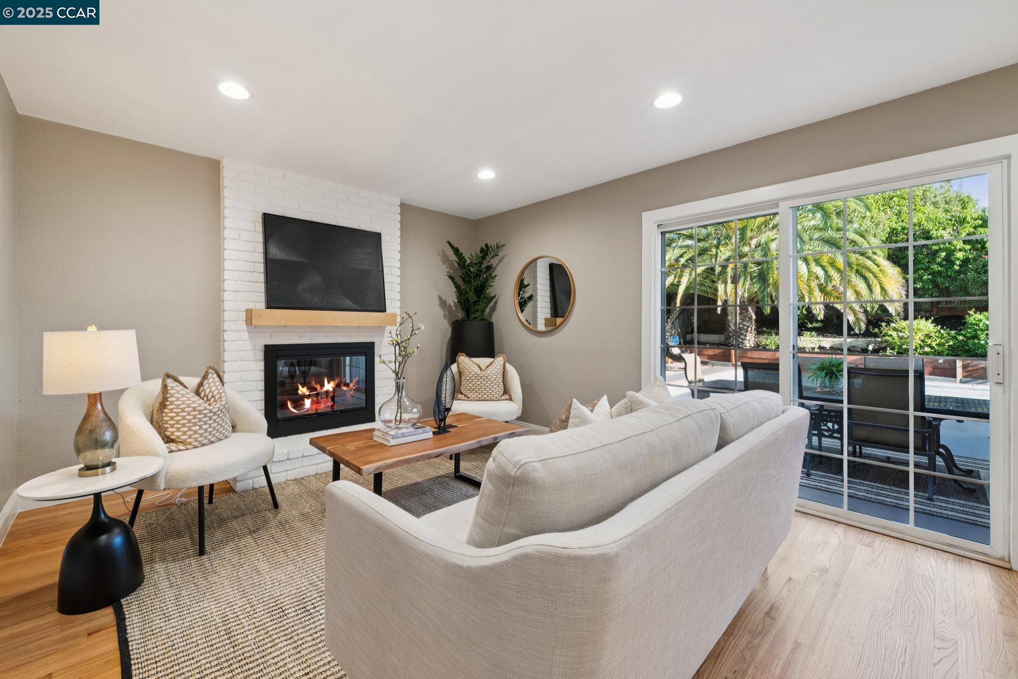 1274 Stephanie Ct