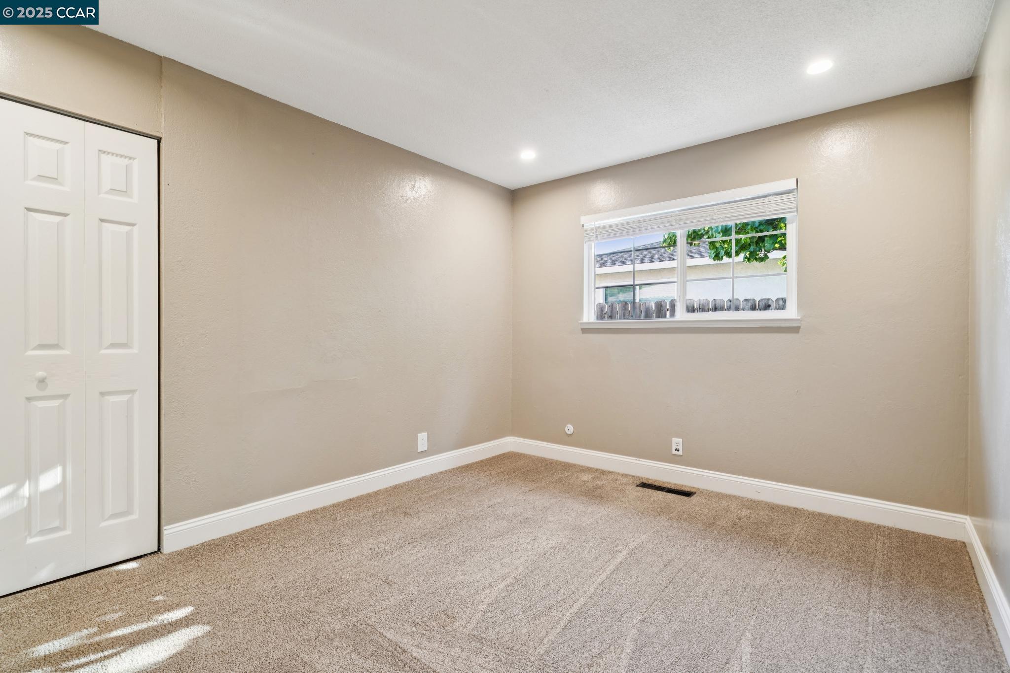 1274 Stephanie Ct