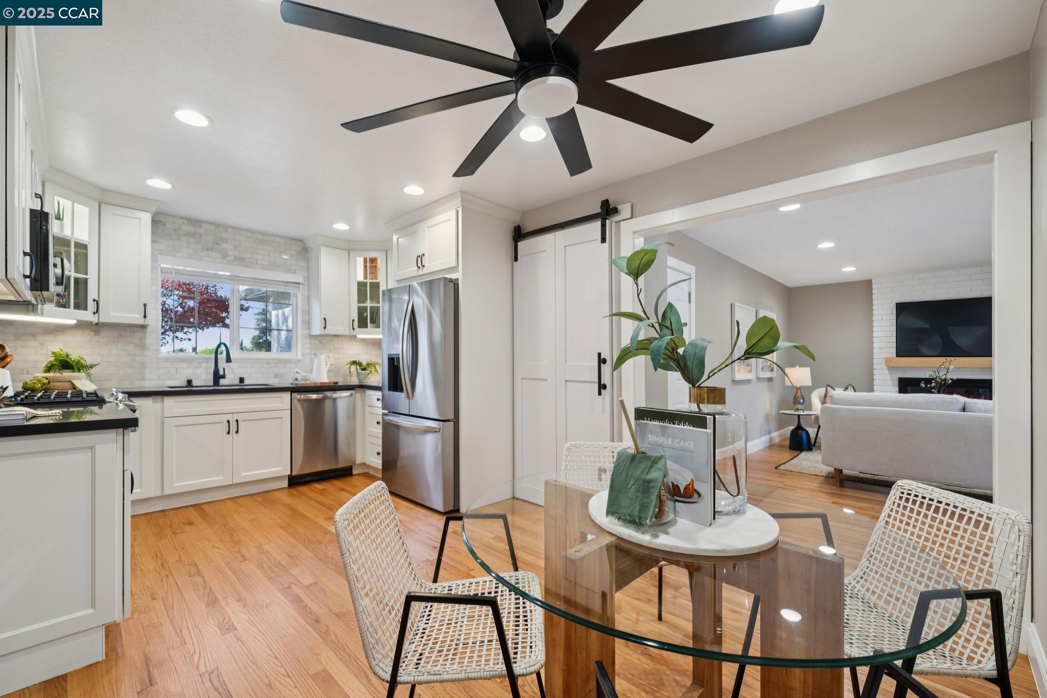1274 Stephanie Ct