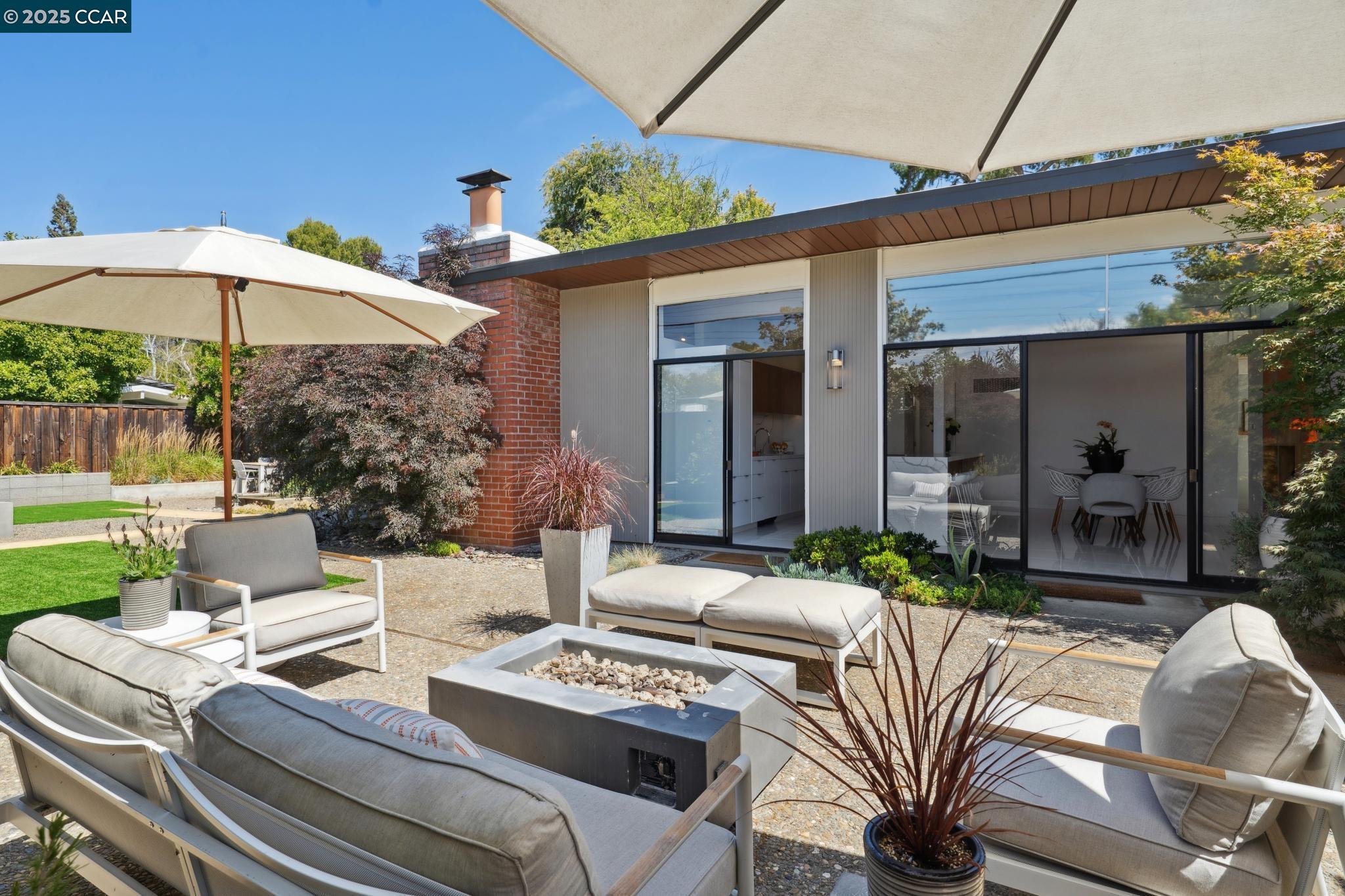 206 Santa Fe Dr