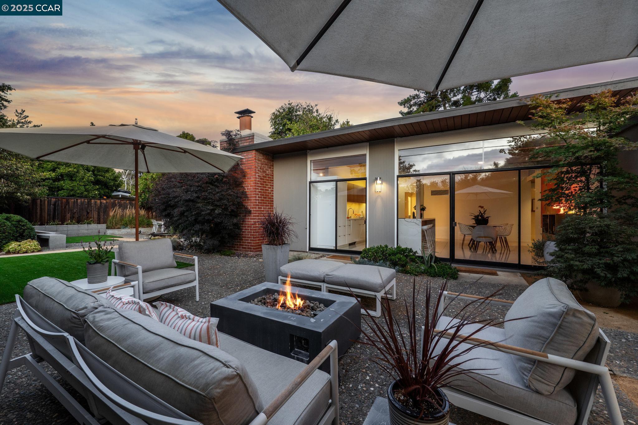 206 Santa Fe Dr