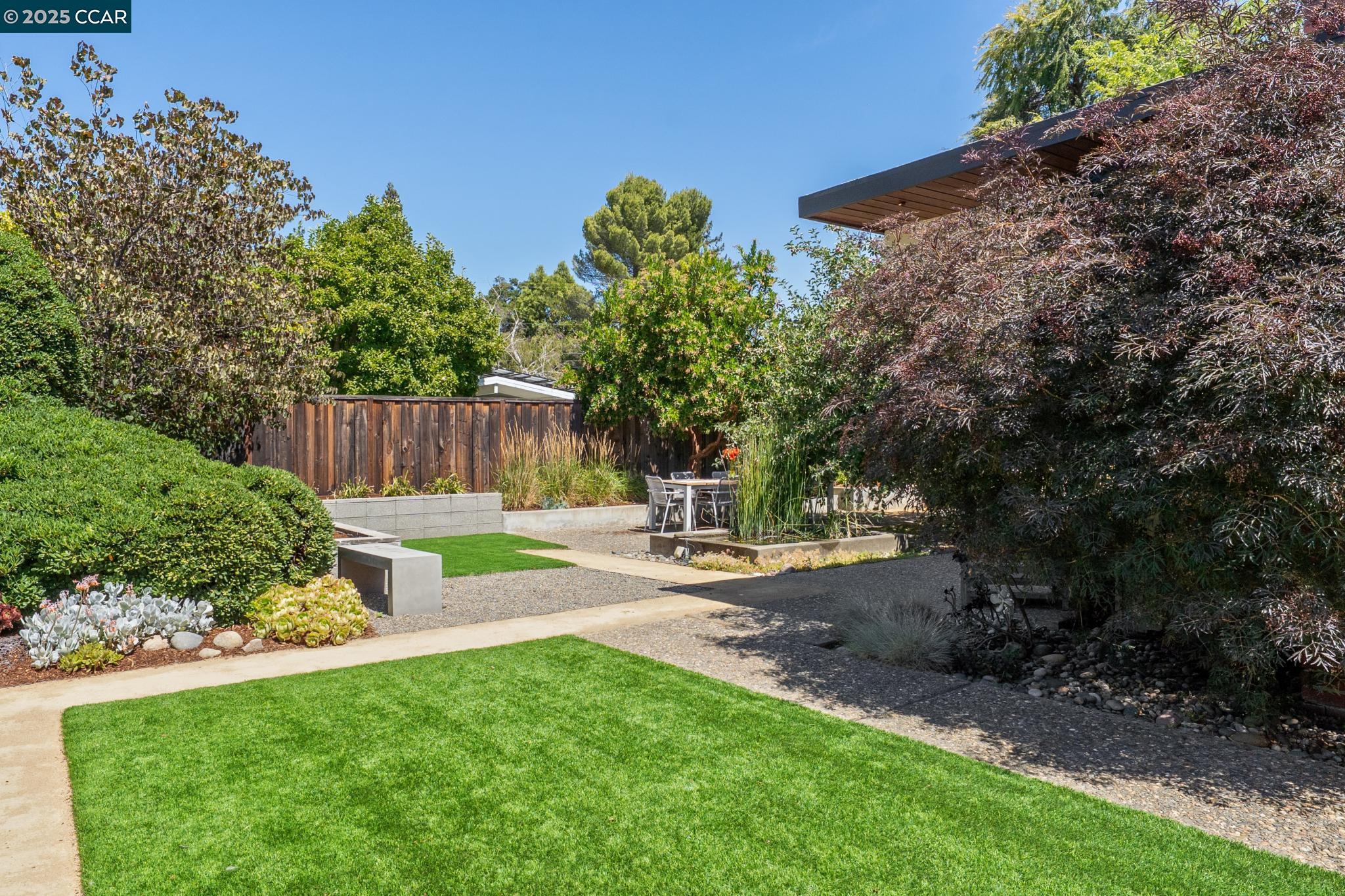 206 Santa Fe Dr
