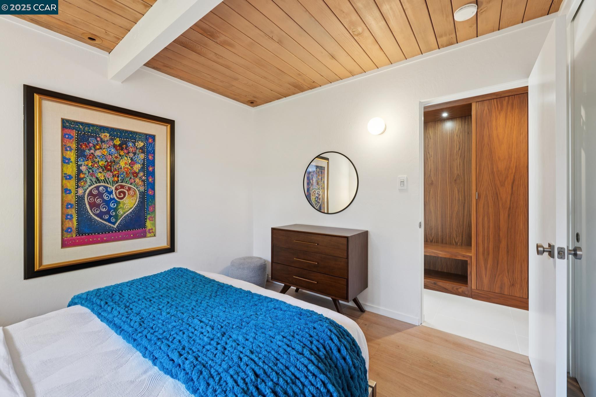 206 Santa Fe Dr