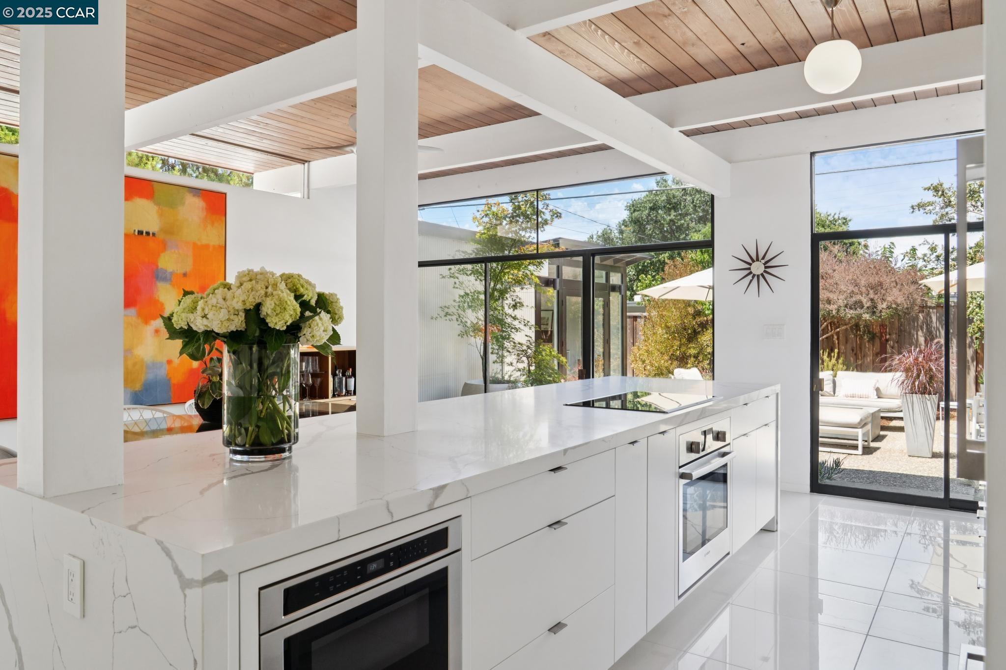 206 Santa Fe Dr