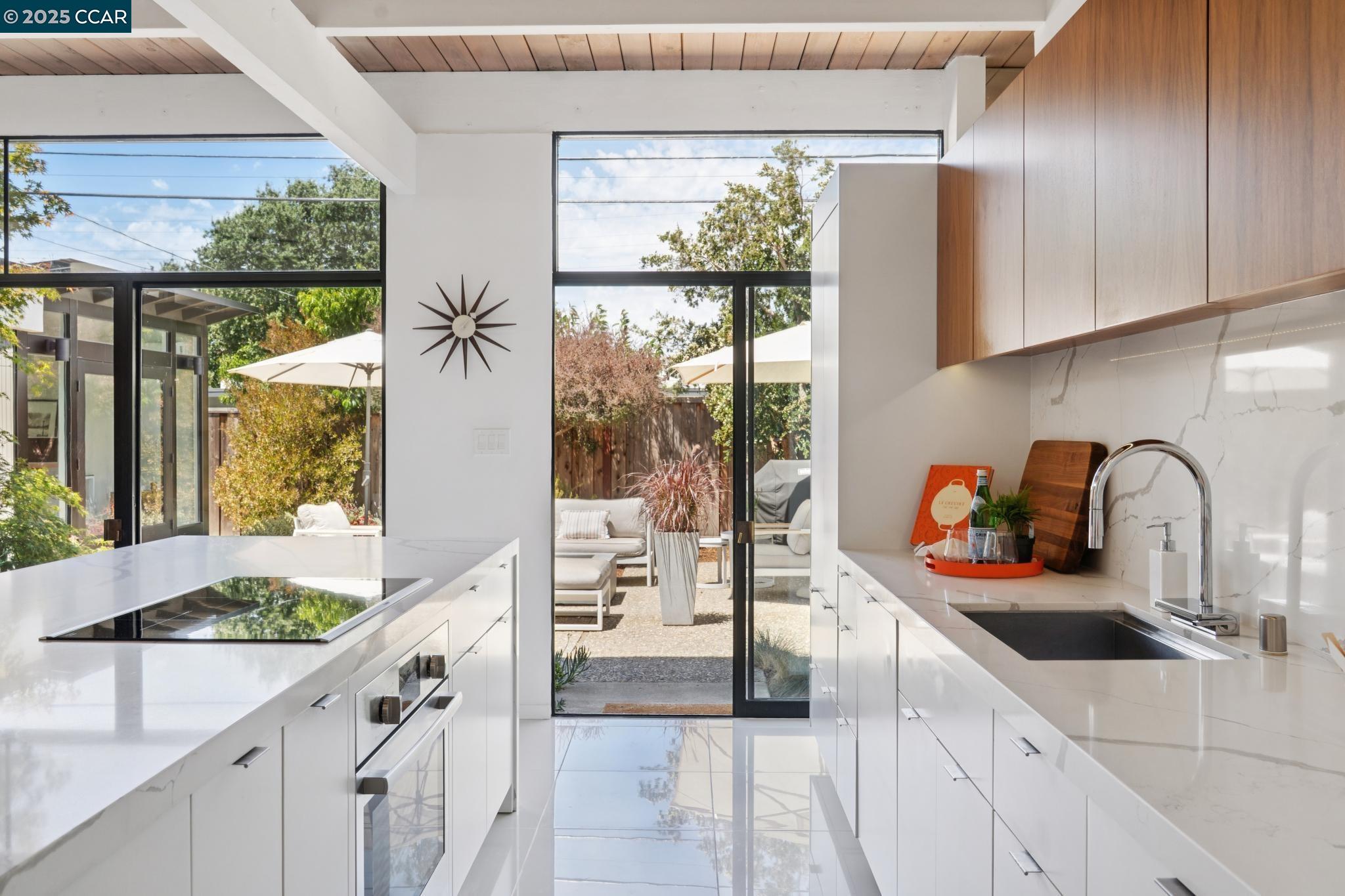 206 Santa Fe Dr
