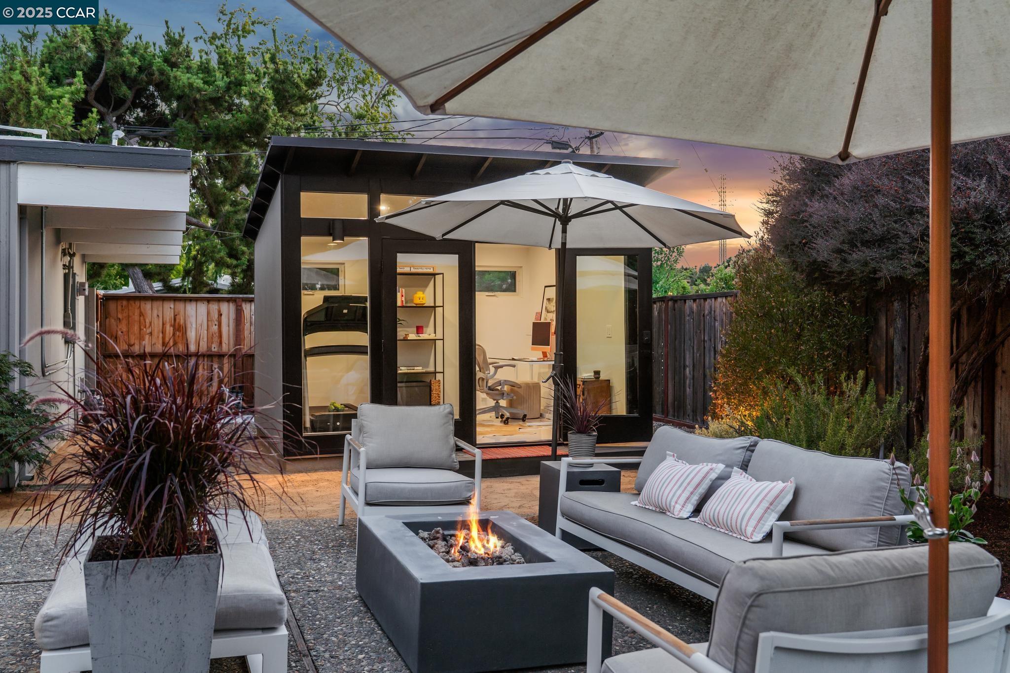 206 Santa Fe Dr