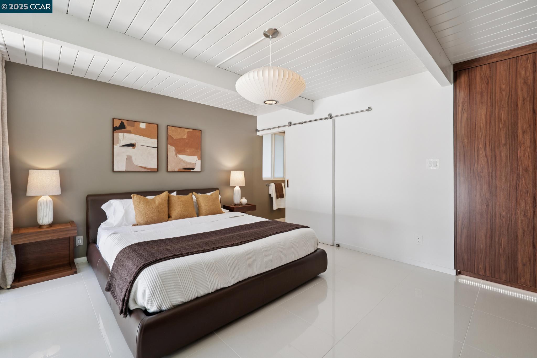 206 Santa Fe Dr