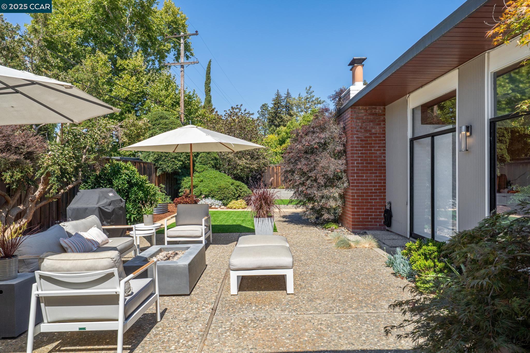 206 Santa Fe Dr