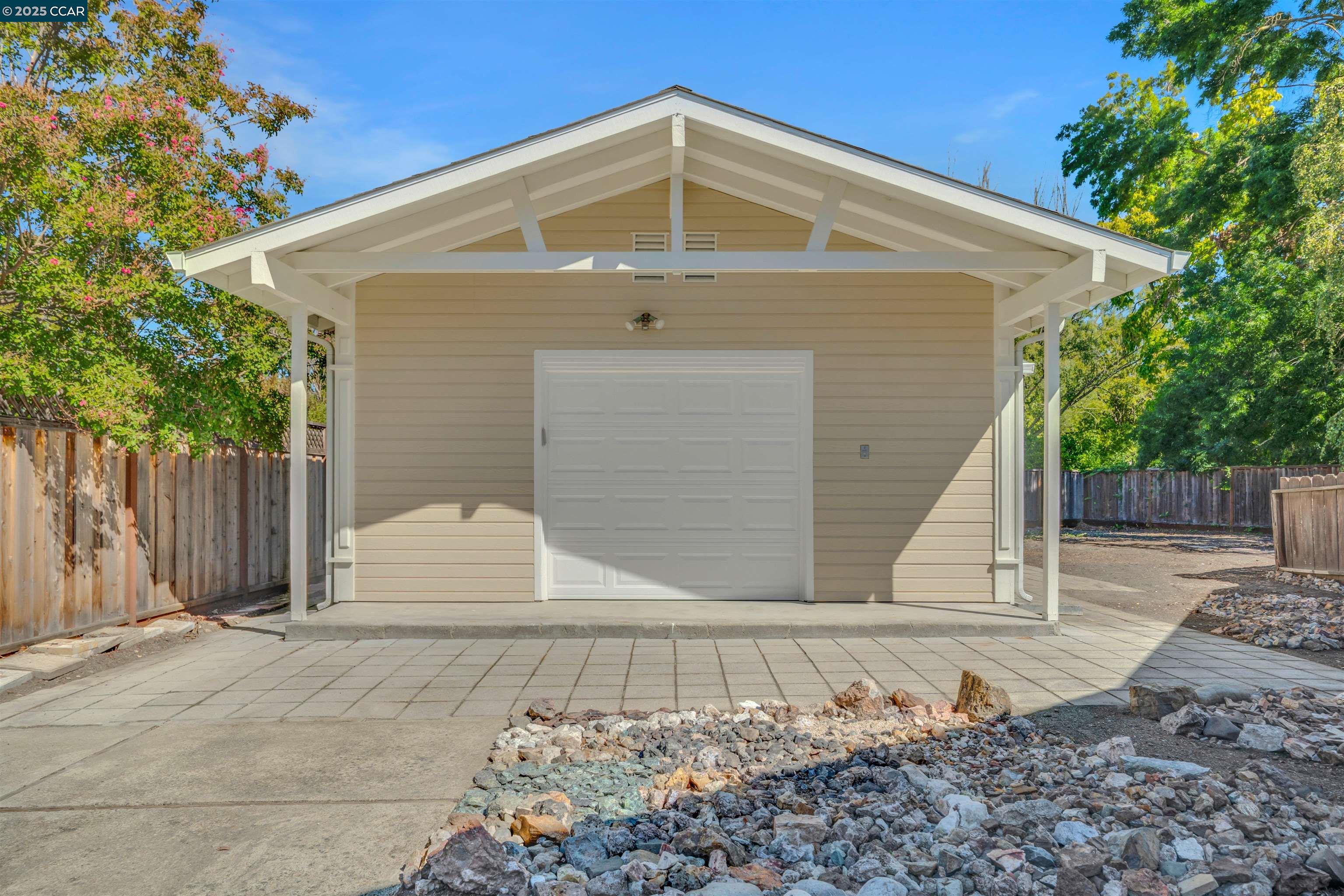 14 Creekwood Ct