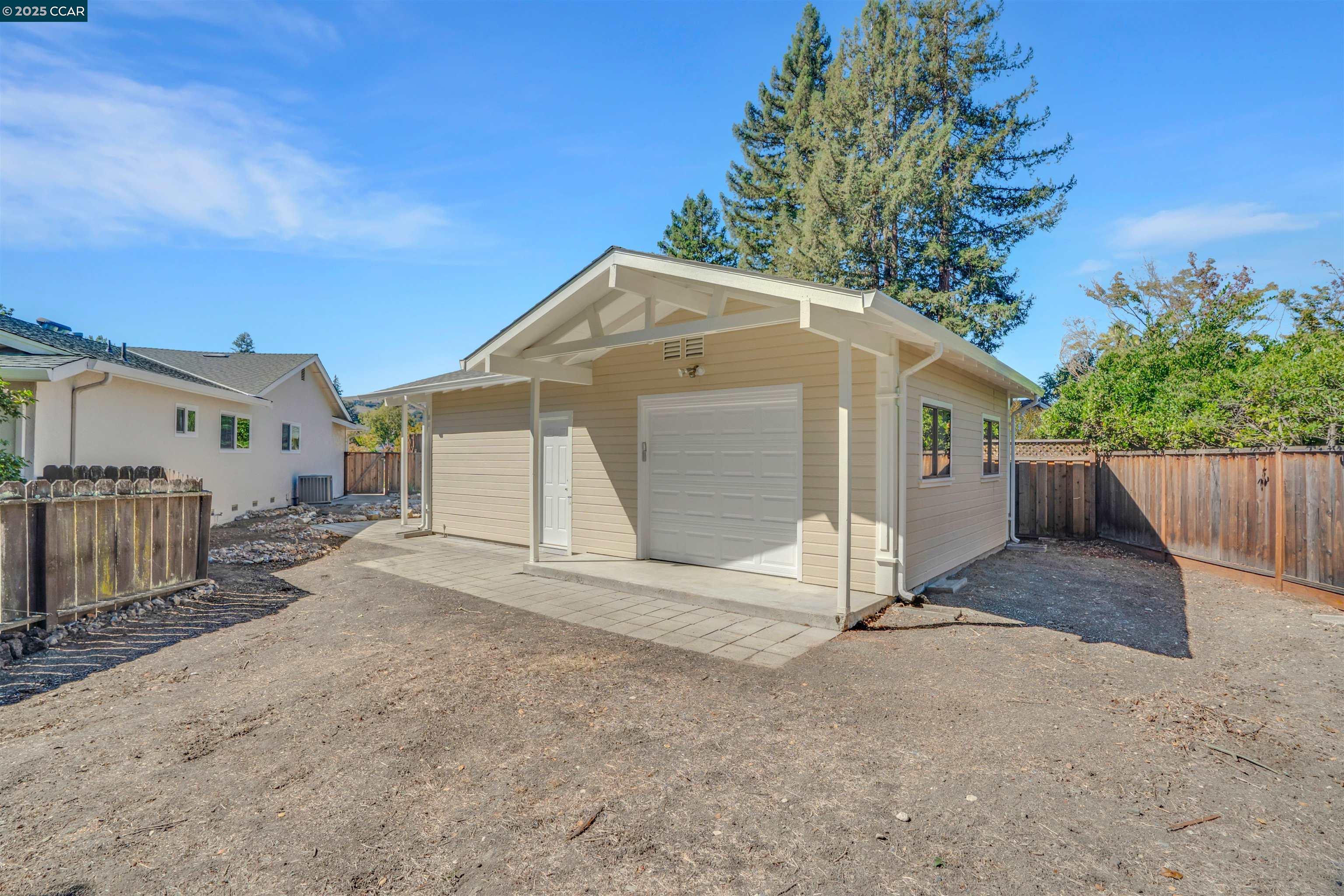 14 Creekwood Ct