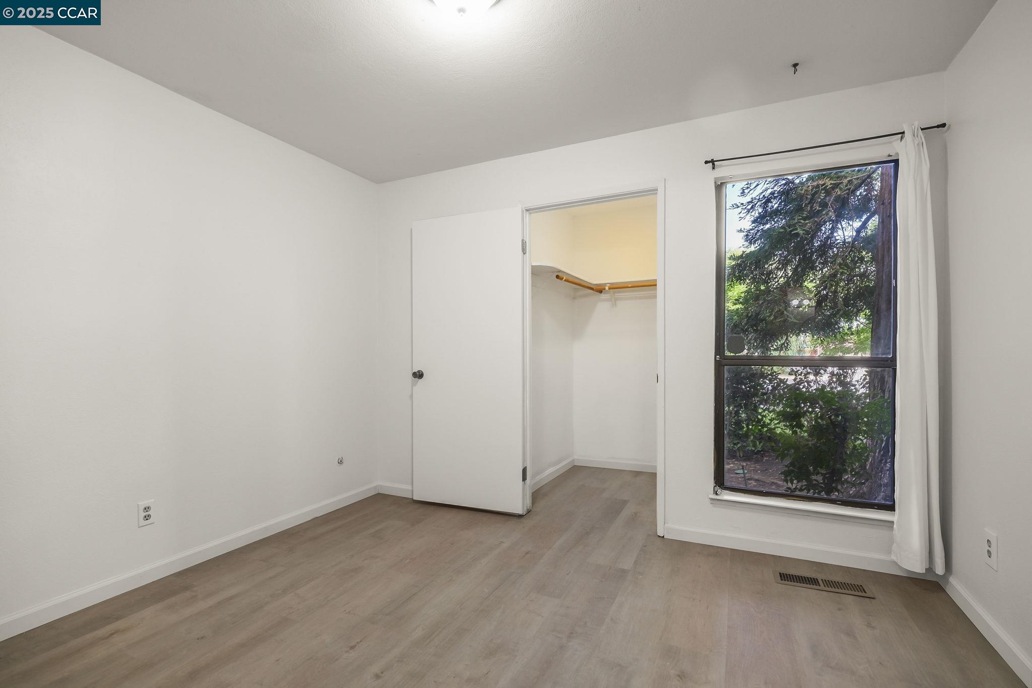 1544 Bailey Rd # 17