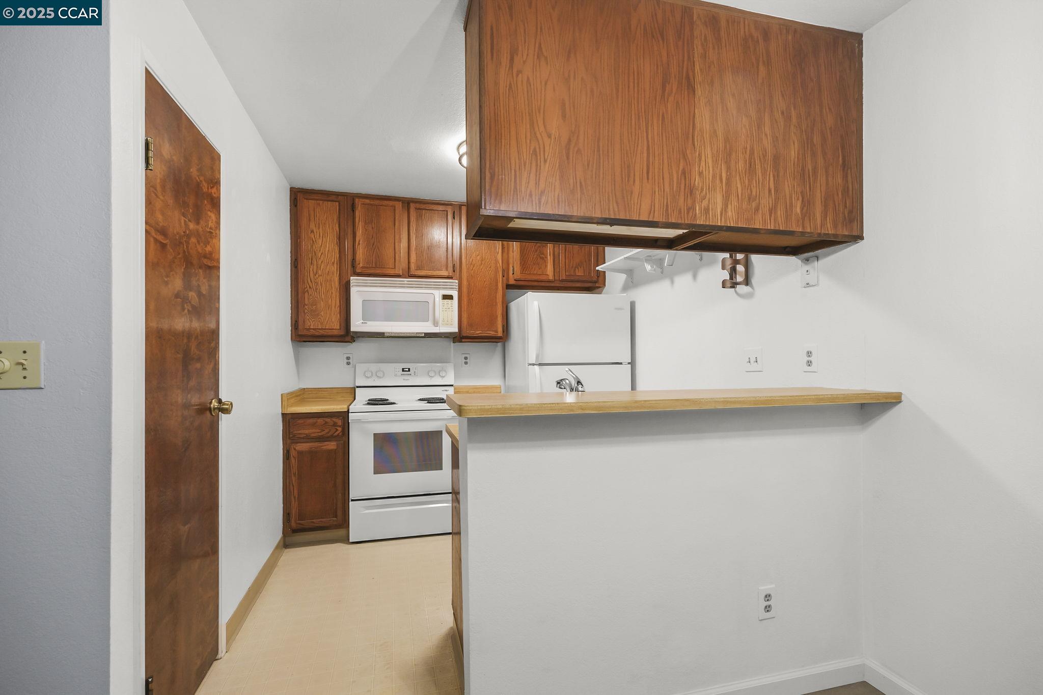 1544 Bailey Rd # 17