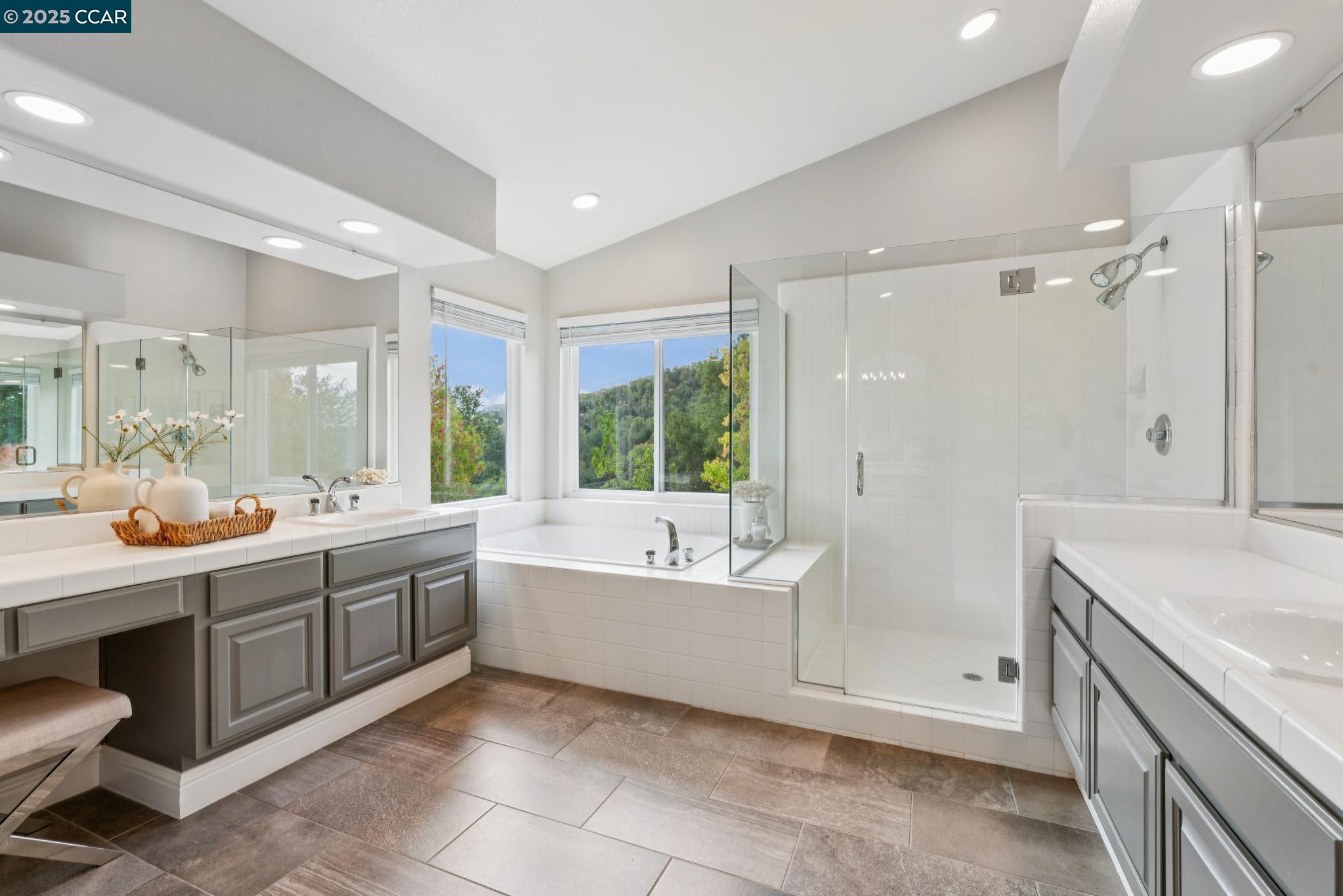 1255 Sunrise Ridge Dr