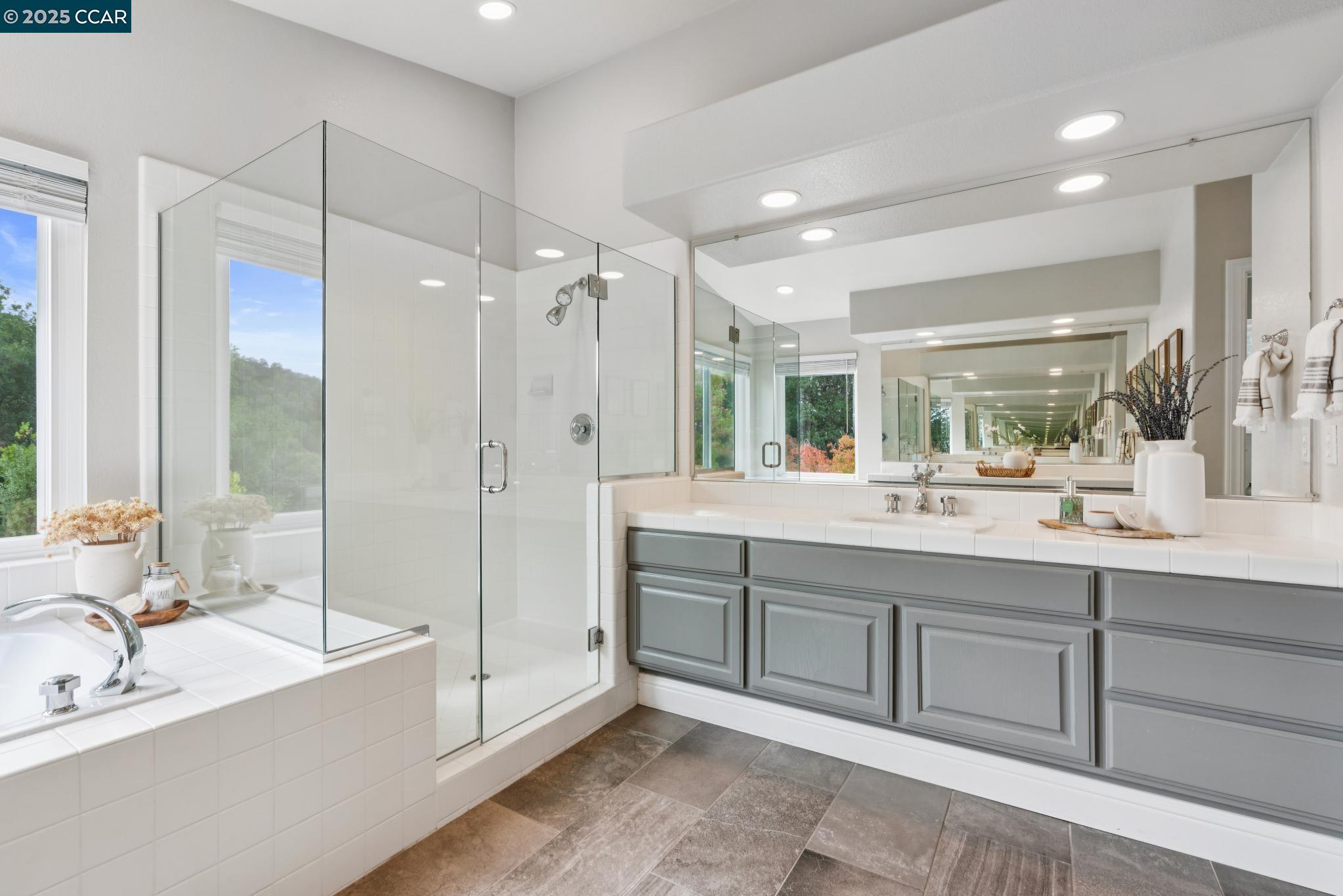 1255 Sunrise Ridge Dr