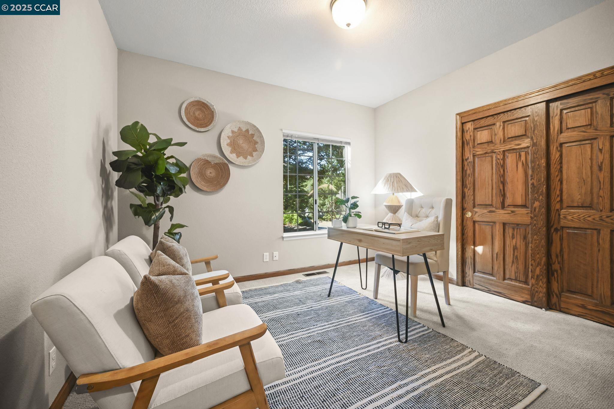808 Roberts CT