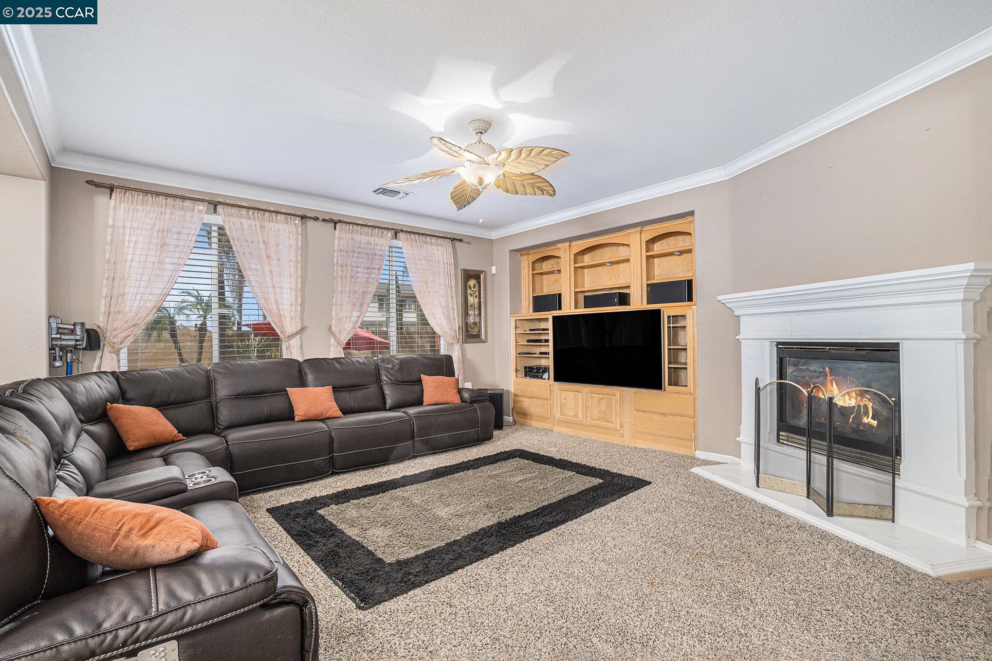 2233 Hampshire Dr