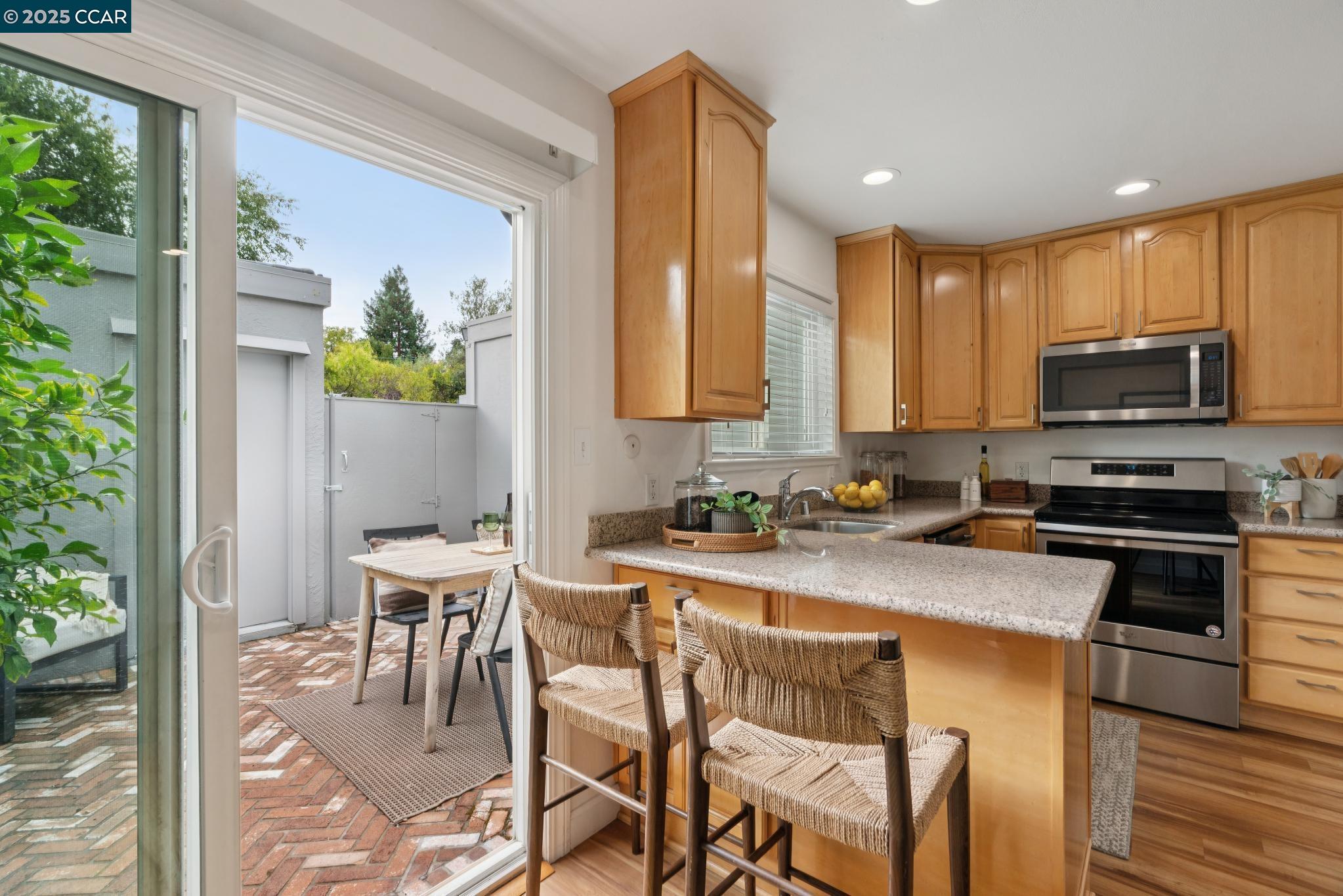 46 Sierra Ln