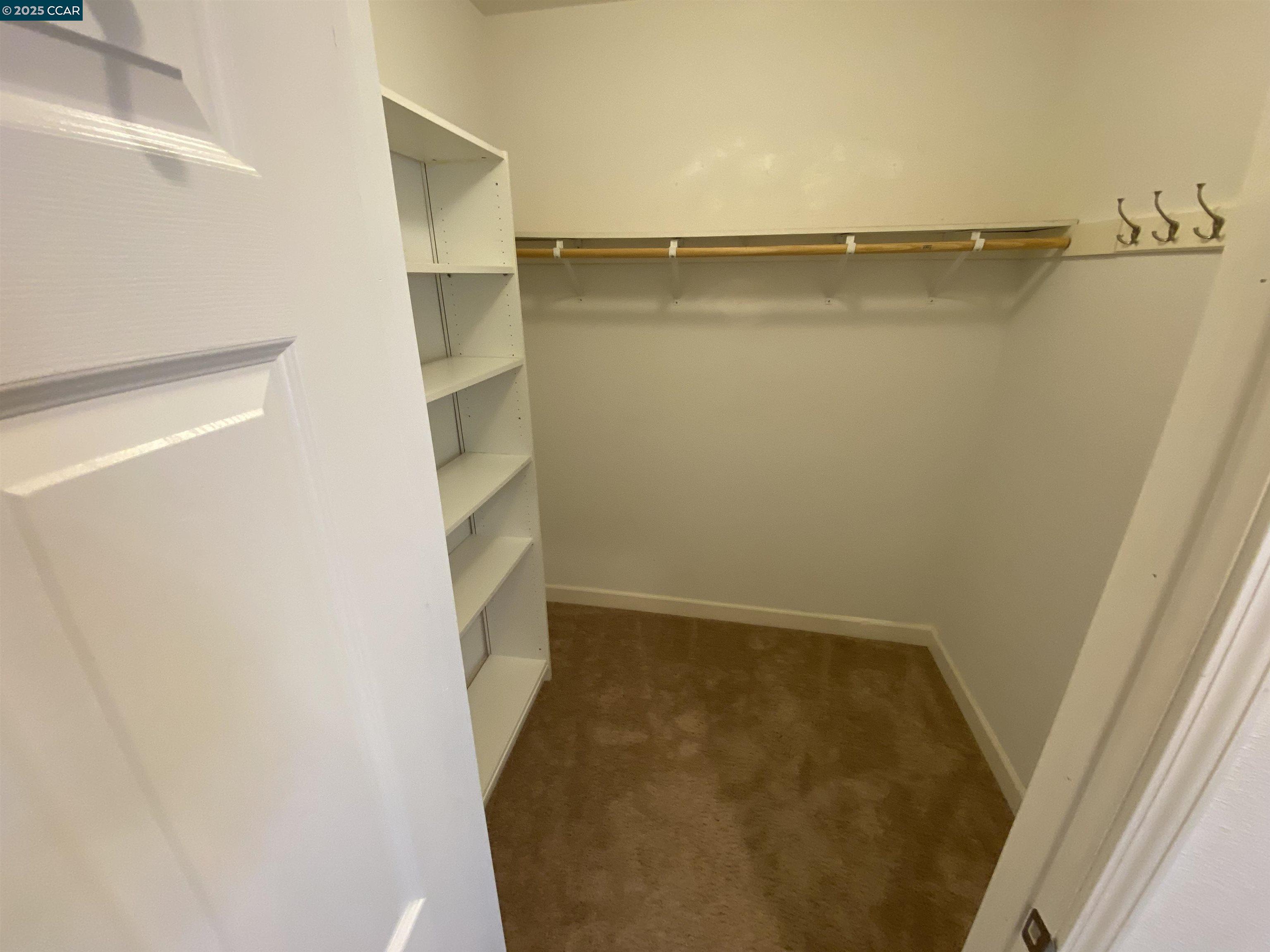 1900 La Veranda Pl