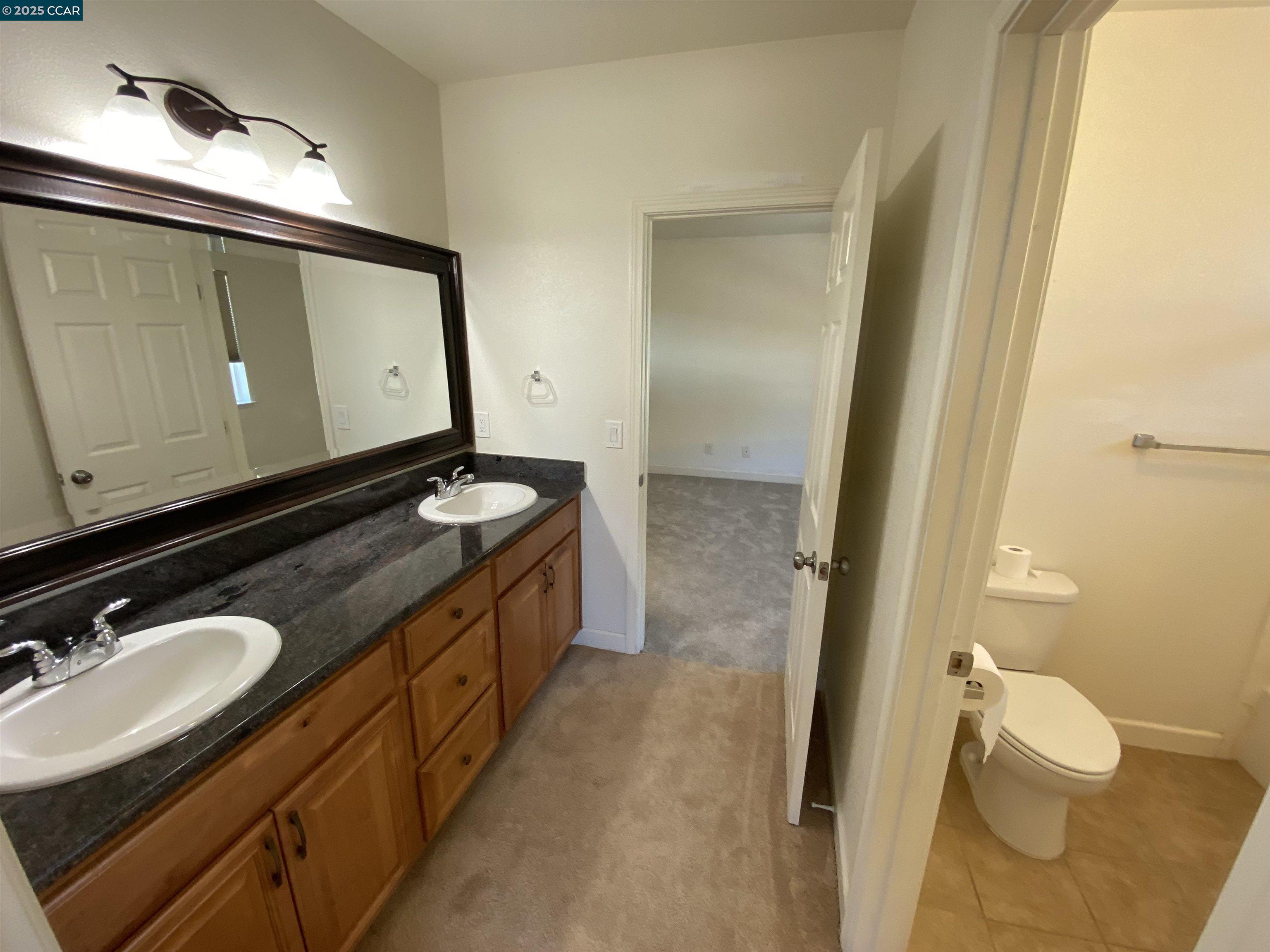 1900 La Veranda Pl