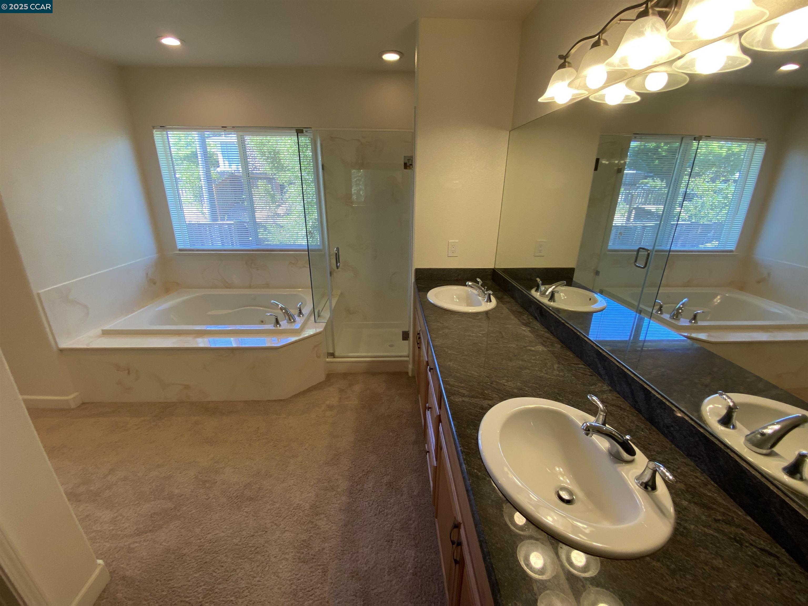 1900 La Veranda Pl